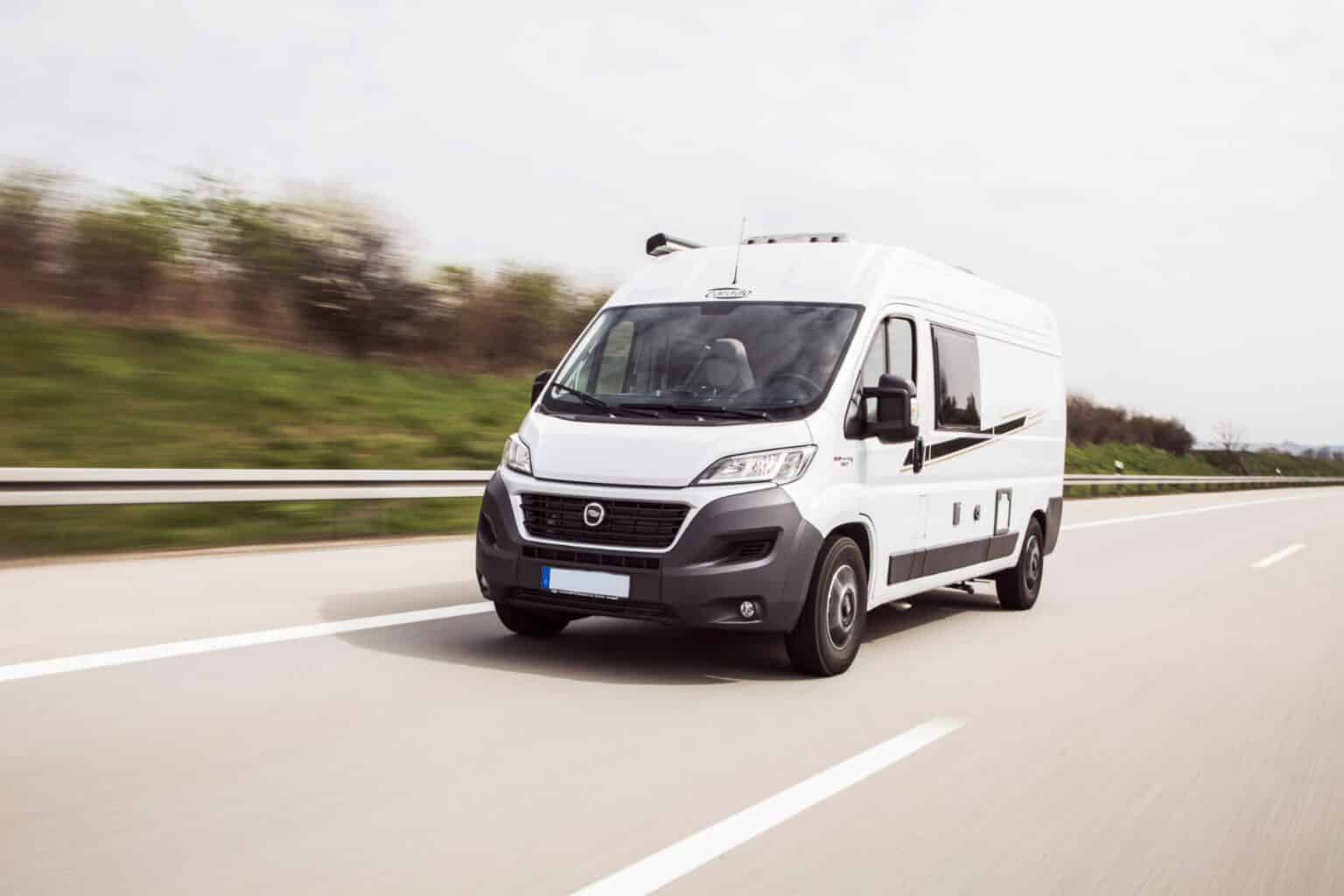 Camper circulando