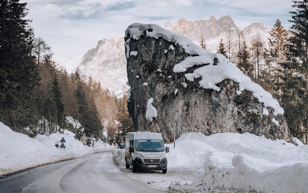 Consejos para ir de ruta a la nieve en camper