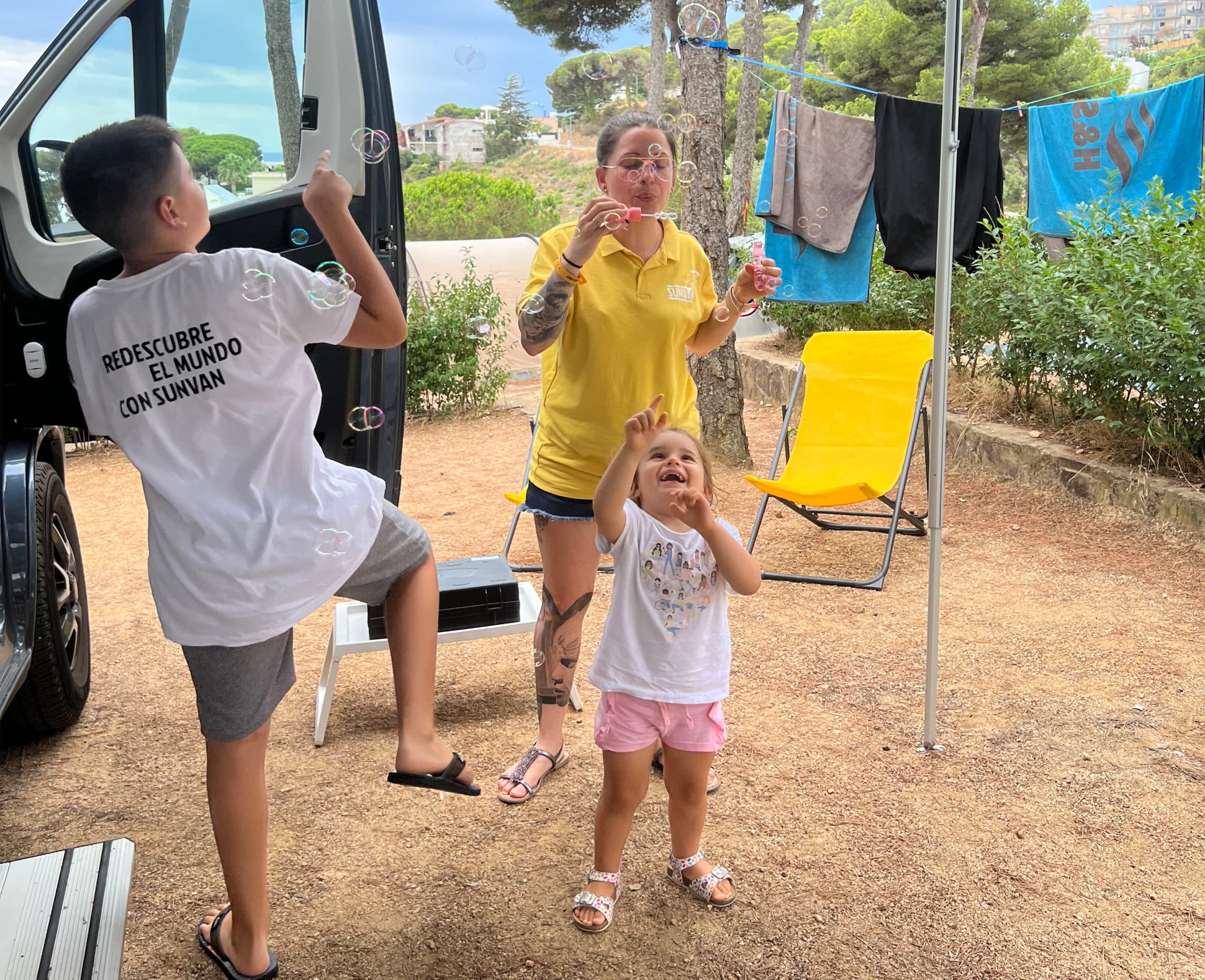 familia en camper